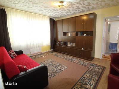 Vând apartament 2 camere în Hunedoara M5-Rândunicii/Eroilor, et. 3