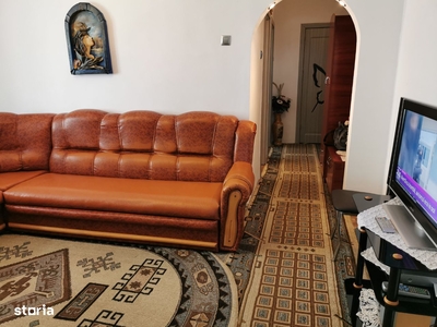 Apartament 3 camere Craiovita Noua