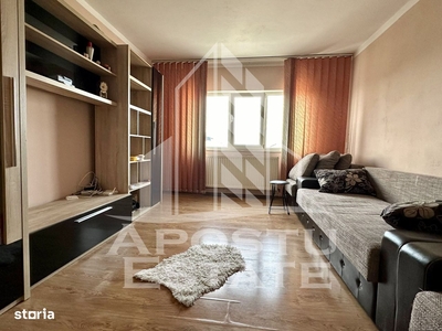 Apartament cu 3 camere, centrala proprie, zona Soarelui