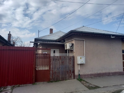 Casa Oltenita, central, DN4, 60 km Bucuresti