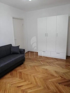 Apartament 2 camere in zona Parang