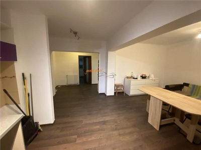 Apartament 3 camere , zona Cartier Gara , parter , imbunatatit , liber