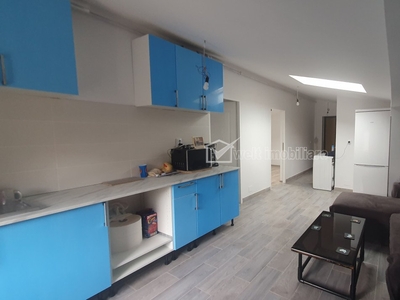 Apartament cu trei camere, finisat si dotat, strada Sub Cetate