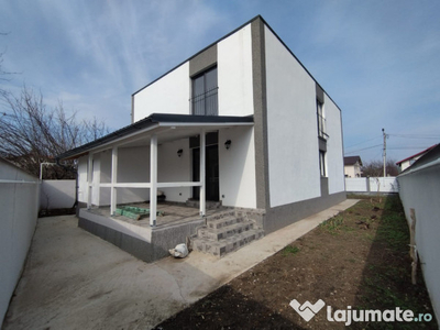 Casa cu 5 camere|locatie foarte buna