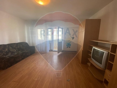 Garsoniera inchiriere in bloc de apartamente Brasov, Racadau