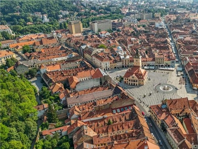 Garsoniera situata ultracentral zona Piata Sfatului Brasov