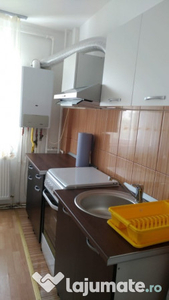 Proprietar: apartament cu 2 camere, zona Central, Slobozia