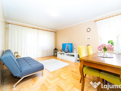 Proprietar apartament 3 camere,2bai,2balcoane B-ul Al.Vlahuta