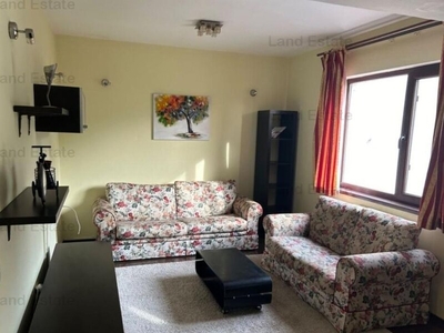 Apartament 3 camere Trei camere + parcare | Gorjului