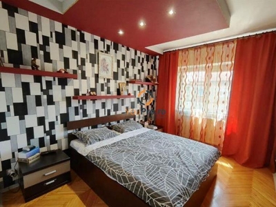 Apartament 3 camere Decomandat Soarelui cu vedere la Parcul Lidia