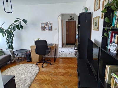 Apartament 3 camere in zona FANTANELE