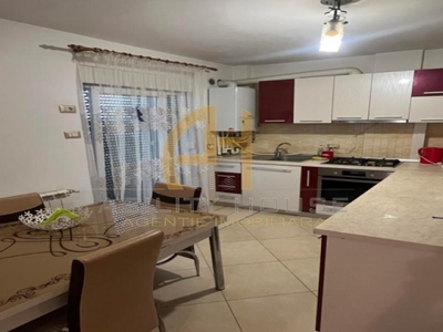 Apartament 3 camere, zona Lebada ( complex SanRemo ) , Botosani