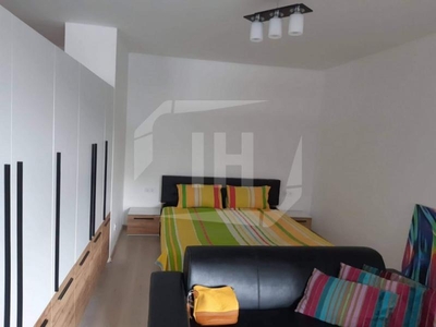 Apartament cu 2 camere, 51 mp, zona Vivo