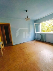 Apartament cu 2 camere, etajul 1, zona Parang