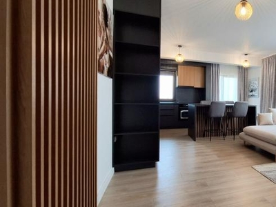 Apartament nou mobilat cu 2 locuri de parcare