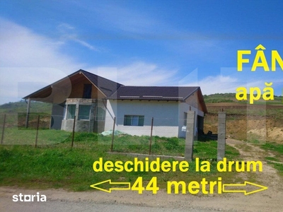 Casa cu 3 camere, 162 mp, teren 2100 mp,Porumbeni