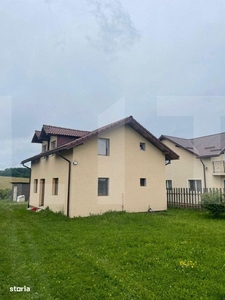 Duplex de vanzare cu subsol