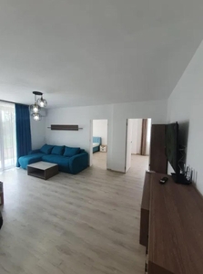 De inchiriat Apartament 2 camere, zona Cetate Stadion Bloc Nou. Pret inchiriere: 390 Euro/luna.