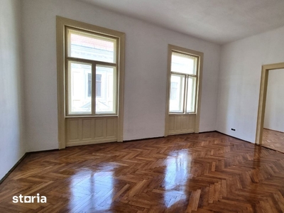 Apartament 3 Camere cu Grădină Proprie si Piscine Comune