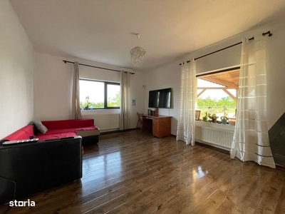 Apartament cu vedere la lac, în Mamaia, Vis-a-vis de Iaki