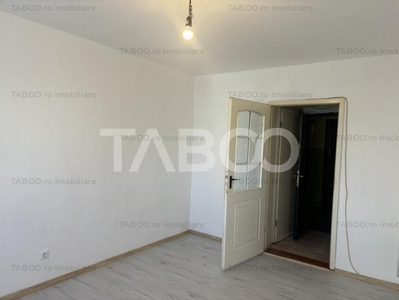 Garsoniera de vanzare la etajul 1 recent renovata Lazaret Sibiu