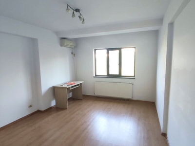 Inchiriere apartament 3 camere Drumul Taberei, confort 1 cu centrala termica