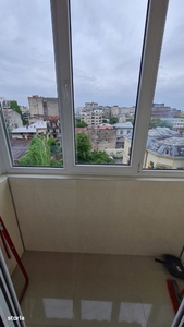 Apartament 3 camere si parcare Bazilescu/ Damaroia