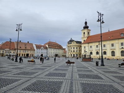 Spatiu pentru birou sau cabinet de inchiriat central Sibiu