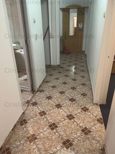 Vand apartament 2 camere zona Alba Iulia