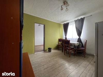 Innchiriez apartament renovat in Pomilor stare buna