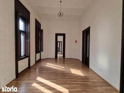 Apartament de 2 camere, 50 de mp, gradina, zona Eroilor