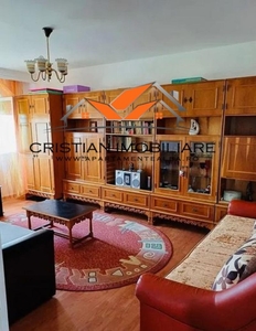 Apartament de inchiriat cu 3 camere, mobilat-utilat, Cetate!