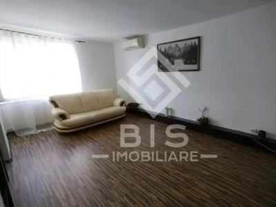 Apartament 3 Camere / Decomandat/ Zona Central