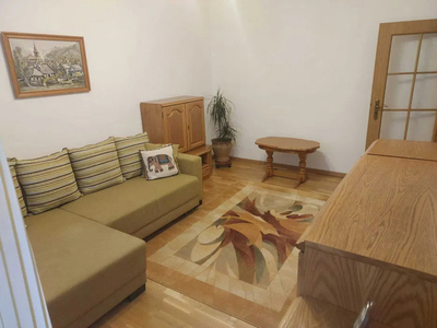 Apartament 3 camere si 2 bai decomandat