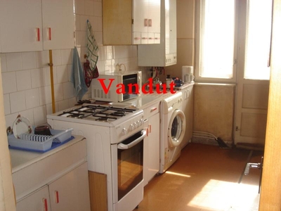 Apartament Cu 3 Camere De Vanzare - 40000 eur - Cetate, Alba Iulia