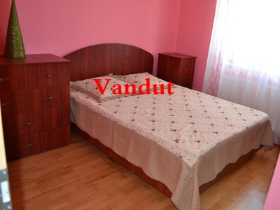 Apartament Cu 4 Camere De Vanzare - Central, Alba Iulia - 69000 eur