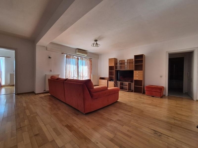 De inchiriat-Apartament 3 camere,Subcetate