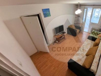 Vand apartament 2 camere Cartierul Verde