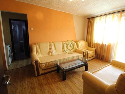 Vand apartament 3 camere in Hunedoara, zona Golgota-str.Siretului, 47mp