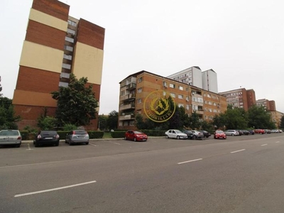 Vand apartament 3 camere in Hunedoara, zona M.Viteazu-Stadion, 64mp