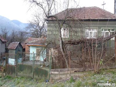 Vand casa curte si gradina in Branisca (la 15 Km de Municipiul Deva), suprafata totala de teren 2245