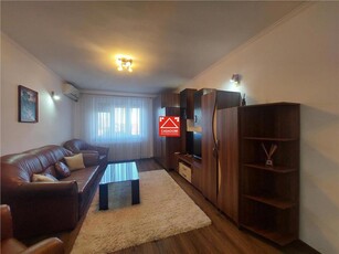 Apartament 3 camere, cu terasa, in Chisineu Cris