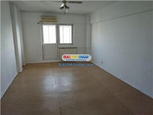 Apartament 3 camere Podul Grant