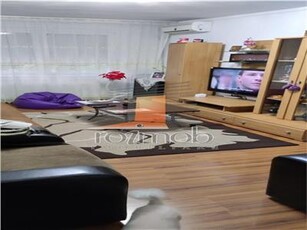 Apartament 4 camere, cu centrala termica proprie, zona Maior Bacila