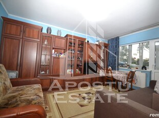 Apartament cu 3 camere, decomandat, etajul 2 ,in Calea Sagului