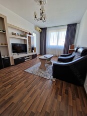 Apartament cu 3 camere, decomandat, situat pe strada Bârcă, Sectorul 5