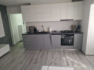 Apartament cu 3 camere decomandat, zona AEM-Buziasului