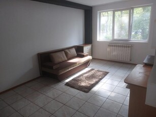 Apartament cu 3 camere, decomandat, zona Tatarasi