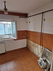 Apartament de vanzare decomandat 2 camere zona Soarelui