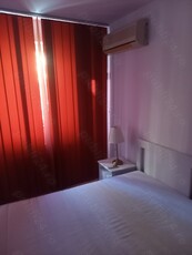 Închiriez apartament 3 camere Tineretului